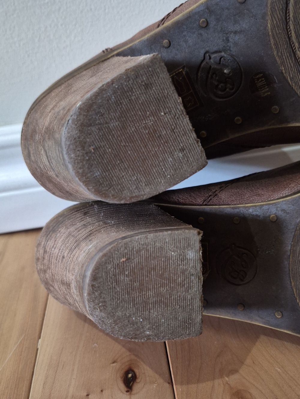 Lucky Brand Women's Size 9.5 Chestnut Brown Ankle Booties with Stacked Heel - Picture 8 of 9